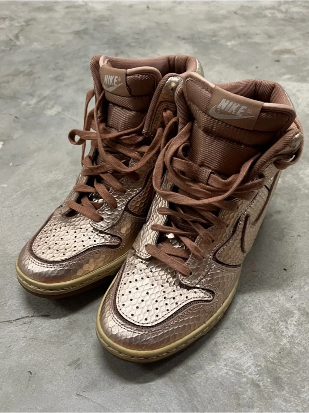 Sz 7.5 Nike Dunk Sky Hi Metallic Pink Bronze Hidden Wedge Snakeskin.  Gum Sole - Picture 2 of 7